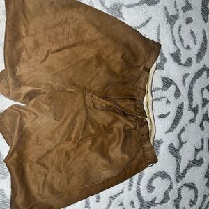 Size 38 Tommy Bahama 100%silk shorts new